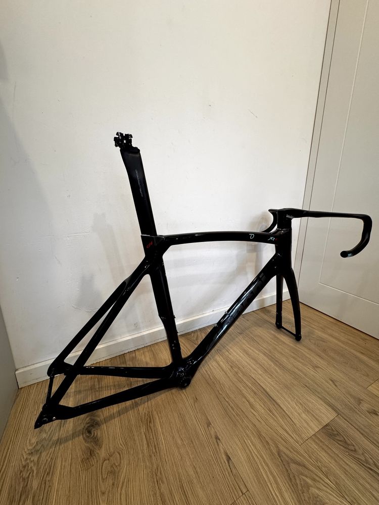 Bianchi Oltre XR4 frameset 59