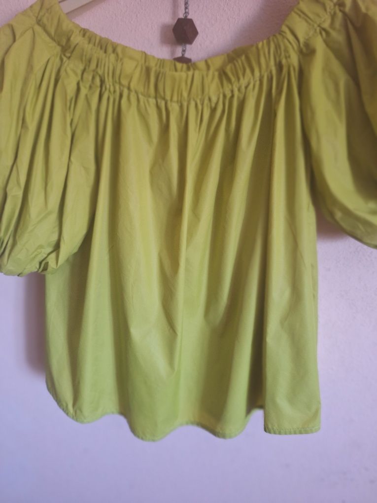 Blusa verde tecido tipo gabardina