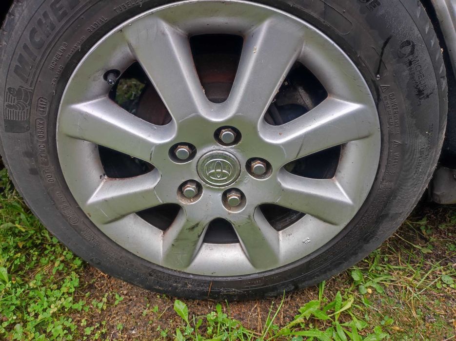 Felgi aluminiowe 16 5x114.3 Toyota Avensis T25 Verso