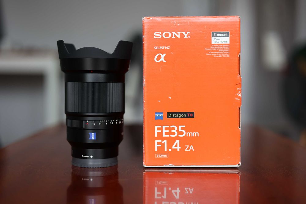 Obiektyw Zeiss 35mm f.4 Distagon T*  sprzedam lub zamienię na lornetkę