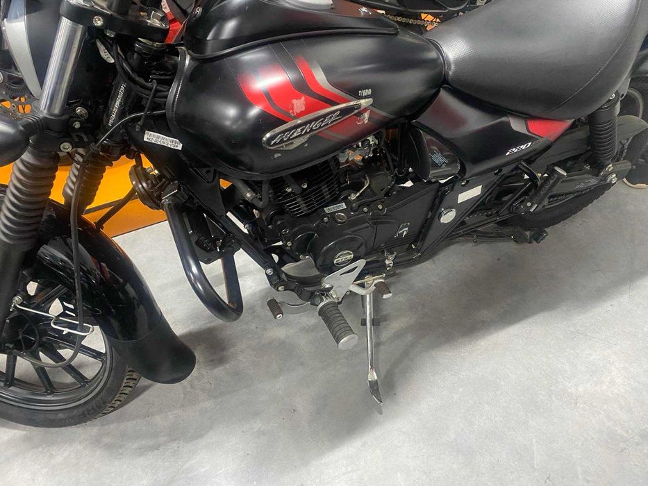 Bajaj Avenger strit cruiser 220 новий