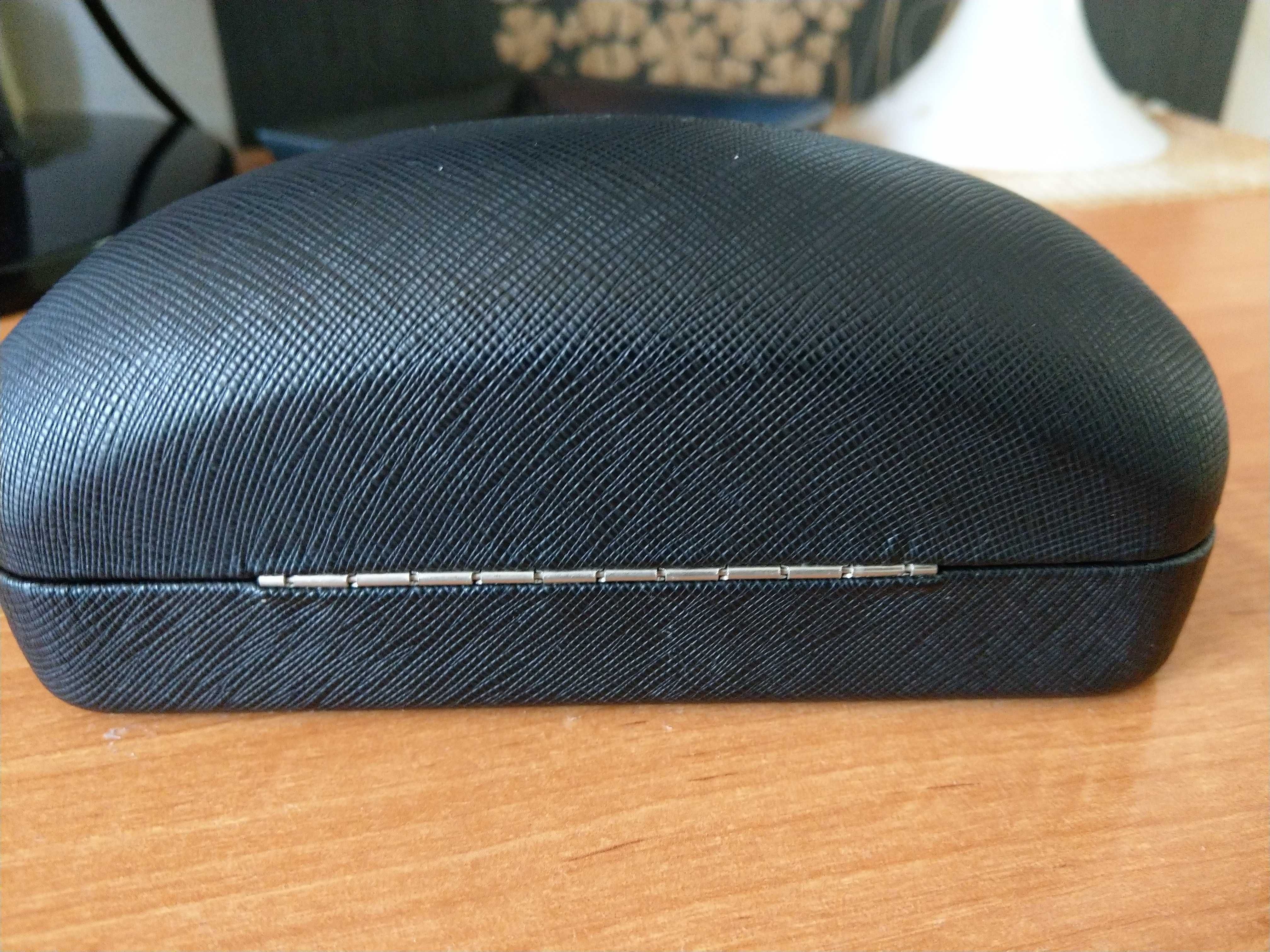 etui na okulary Salvatore Ferragamo