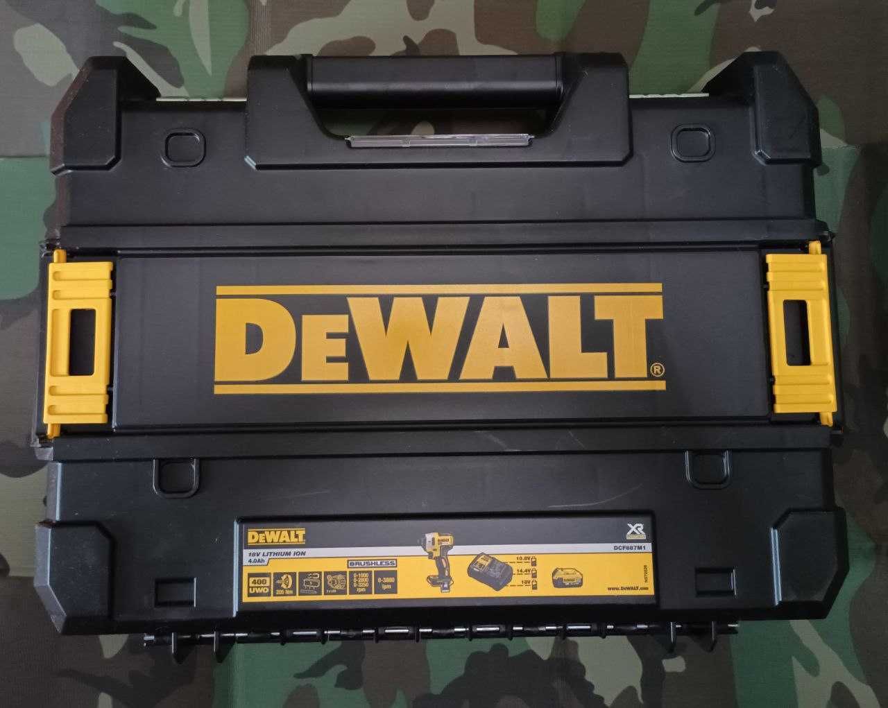 Шуруповёрт DeWalt DCD708C2