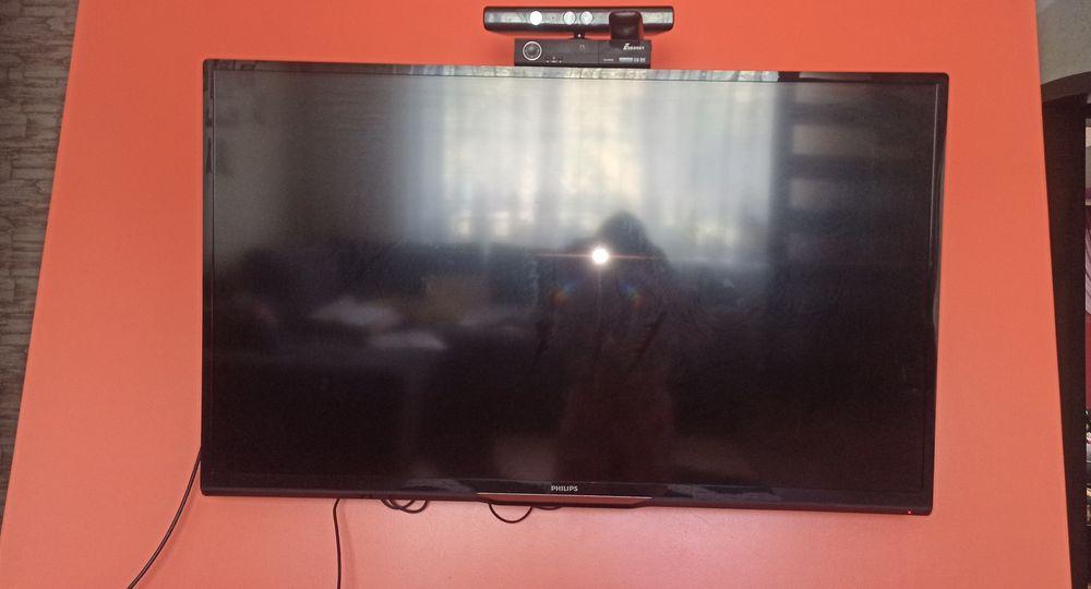 Продам телевізор Philips Smart LED TV