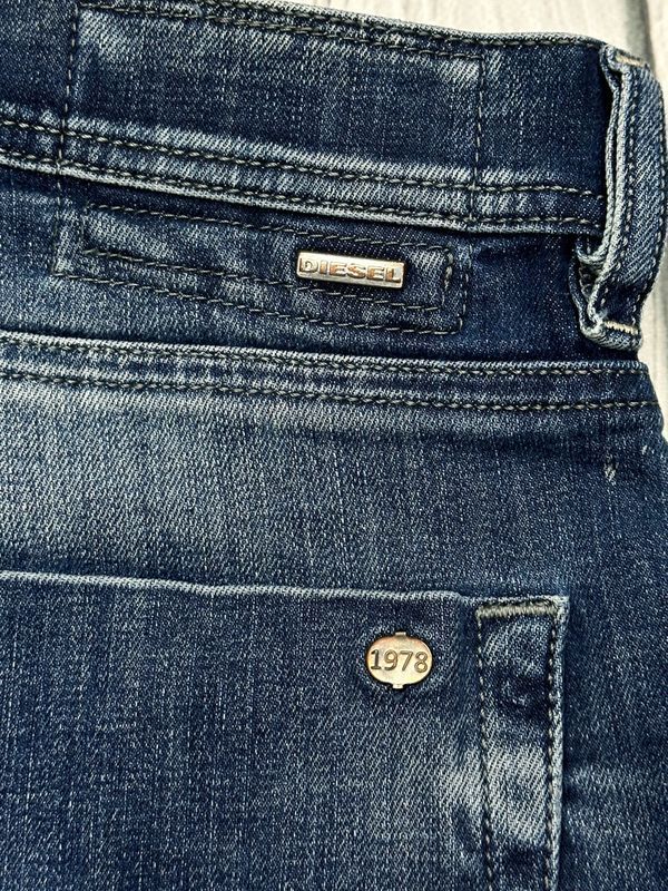Diesel Tepphar Jeansy Rurki Męskie Spodnie Skinny Fit Logowane r. W31