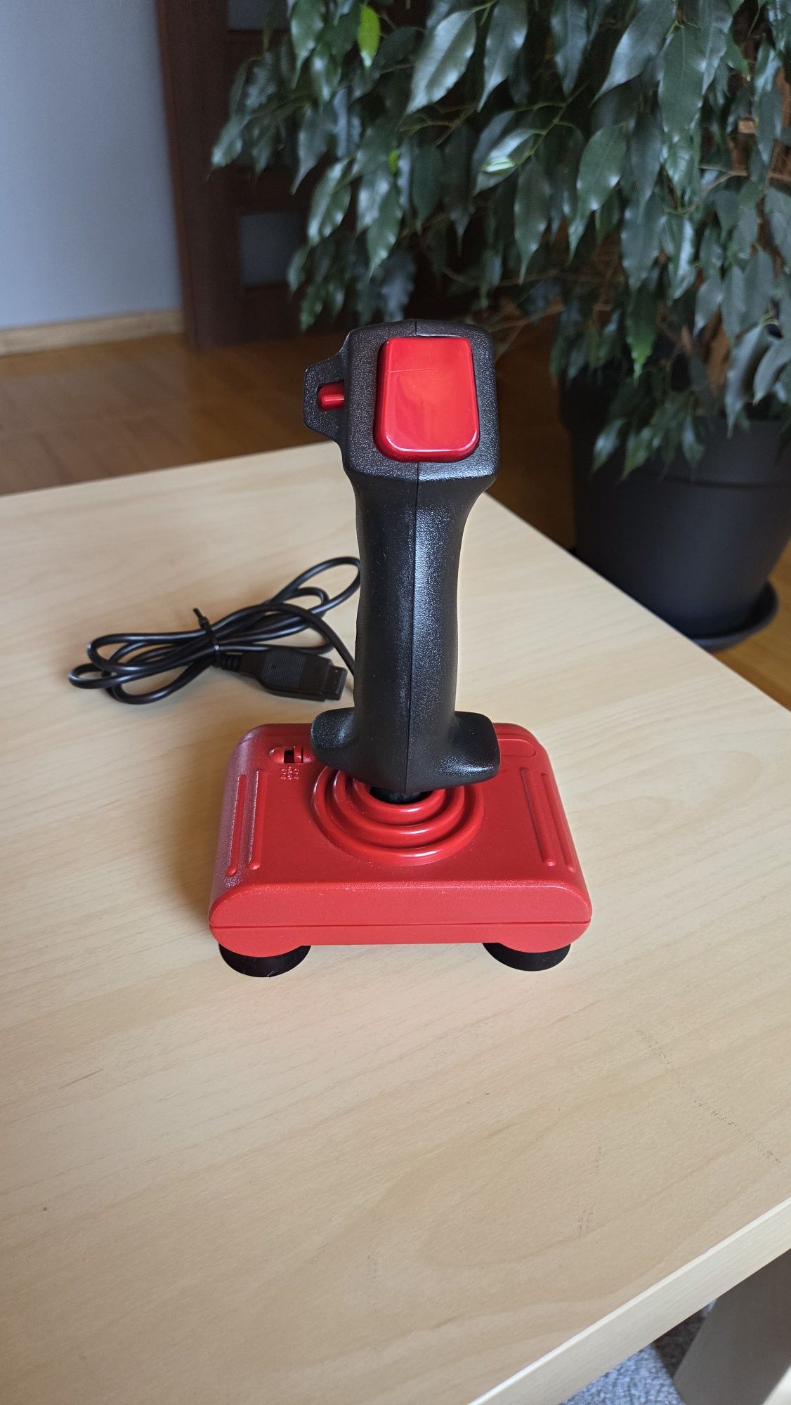 Joystick QuickJoy II sv-124 amiga  sprawny