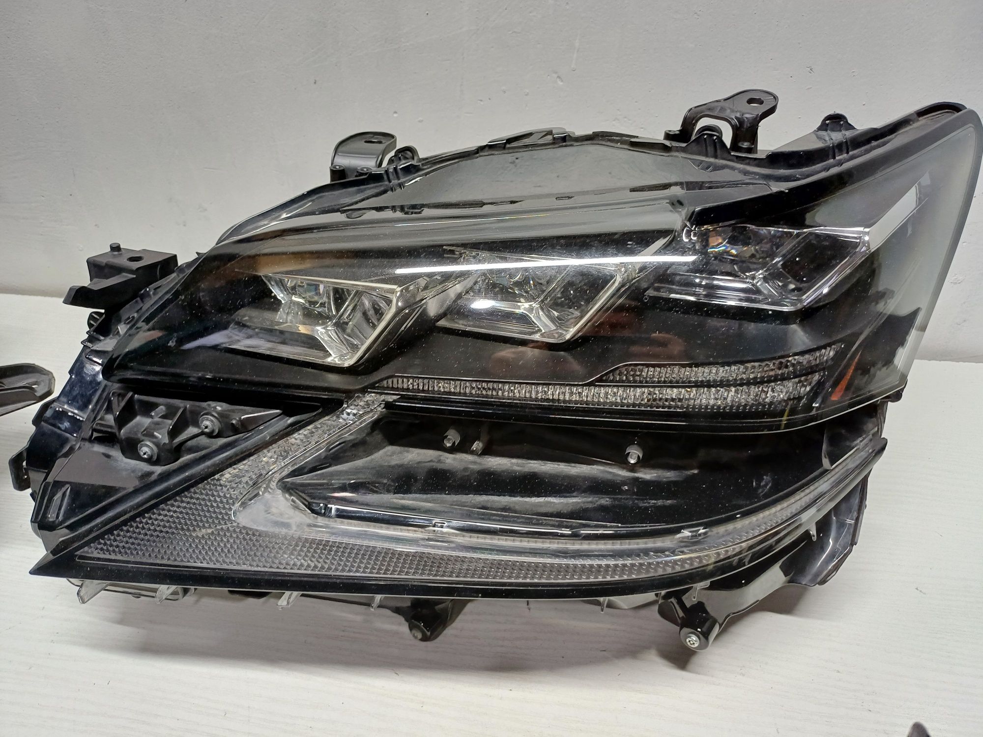 Фара Lexus GS Led три линзы. Фары левая правая, рестайлинг 2016+