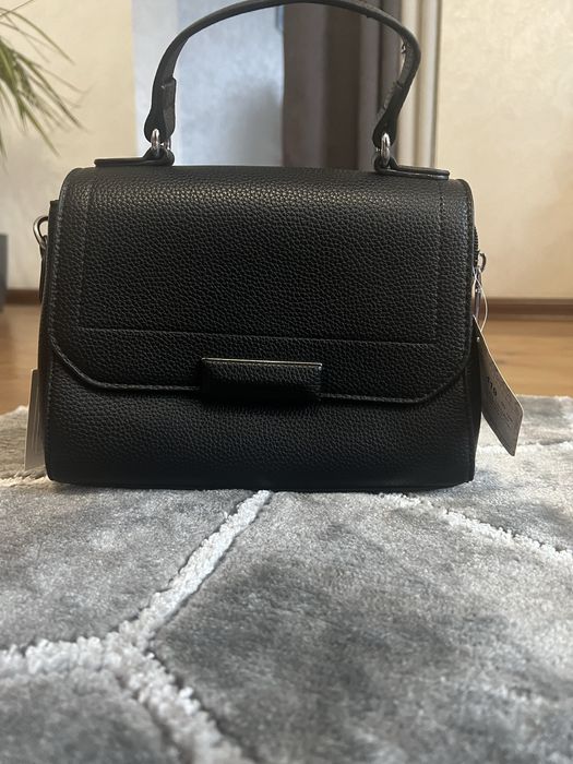 чорна сумка жіноча