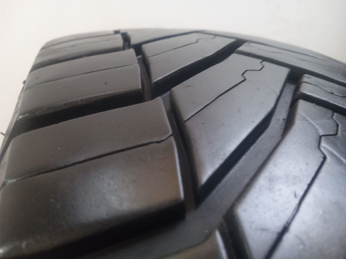 Opona całoroczna 225/75R16c Michelin Agilis crossclimate 7mm