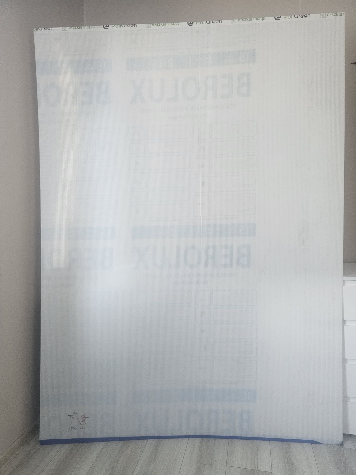 Plexa nowa kolor mleczny