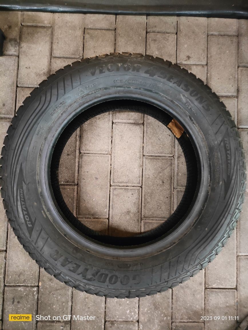 1x Goodyear Vector 4Seasons Gen-2 185/65R15 88T 1 sztuka całoroczna