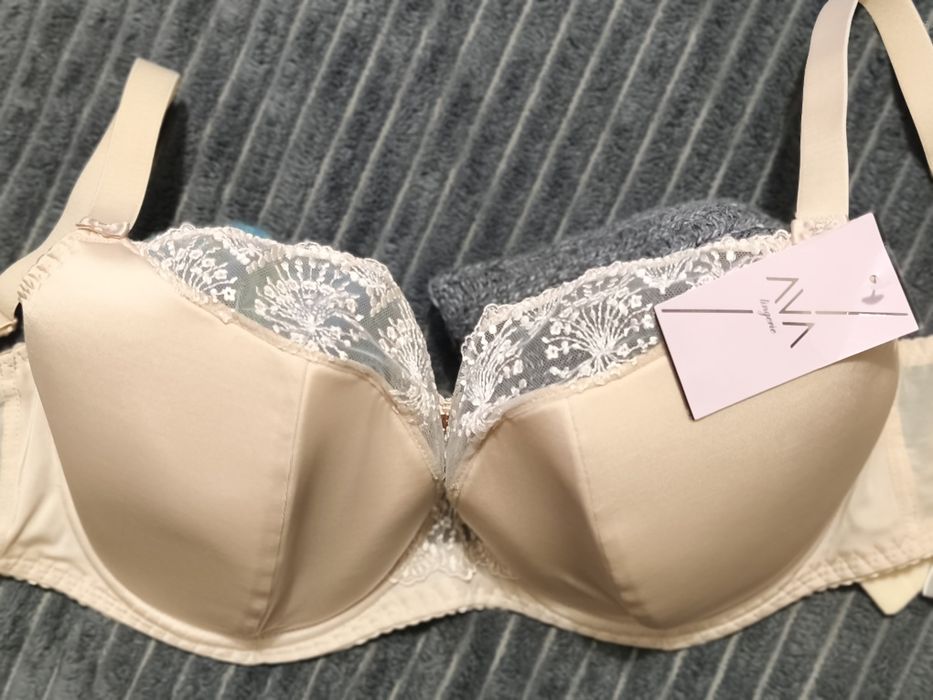 Продам бюстгальтер