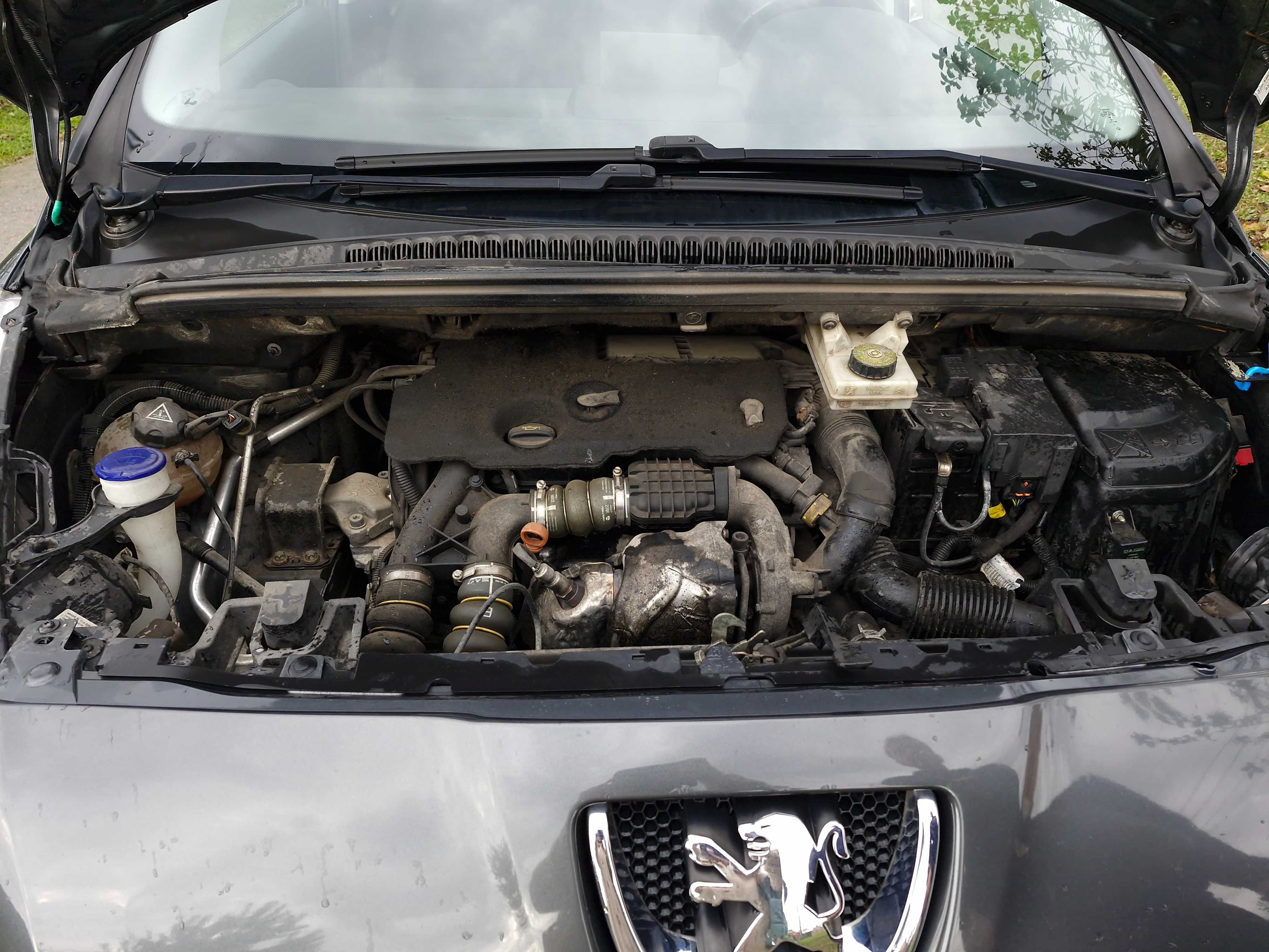 Peugeot 5008 2013