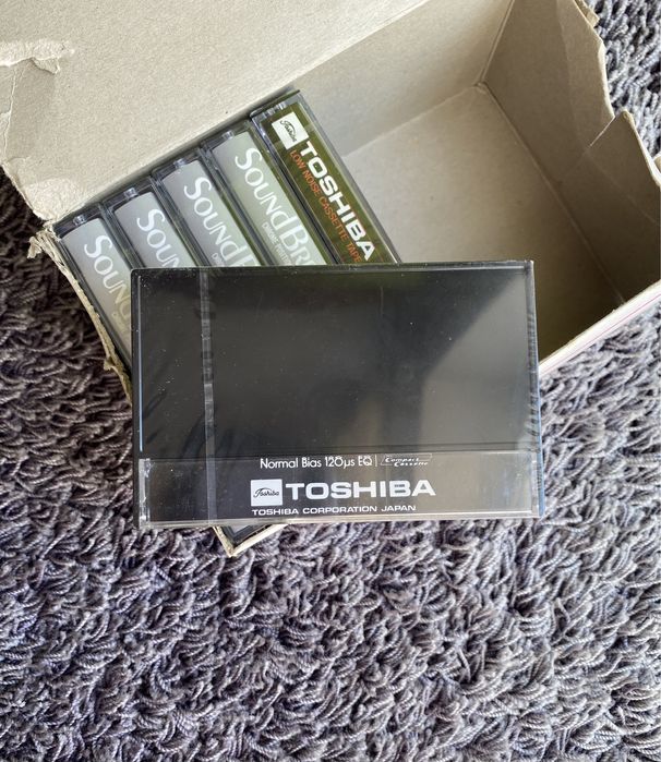 Кассеты Toshiba C-90T новые