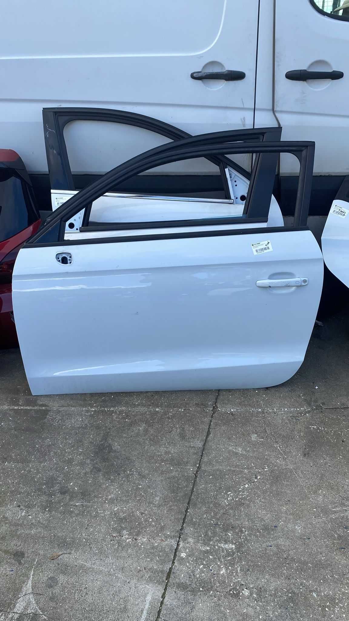 Porta Frente Esquerda Audi A1 do ano 2014