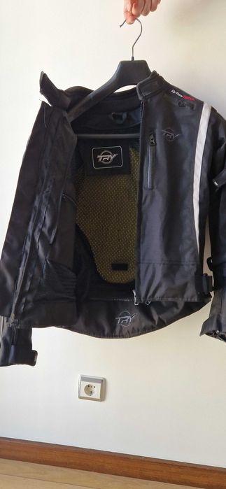 Casaco Motard Mulher marca Try by Casa das Peles com Air Flow Systems
