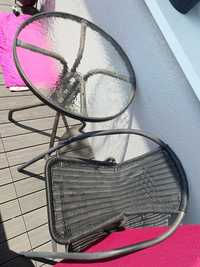 Krzesło i stolik na balkon