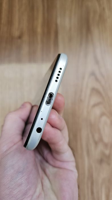 TECNO SPARK 8c 3/64gb