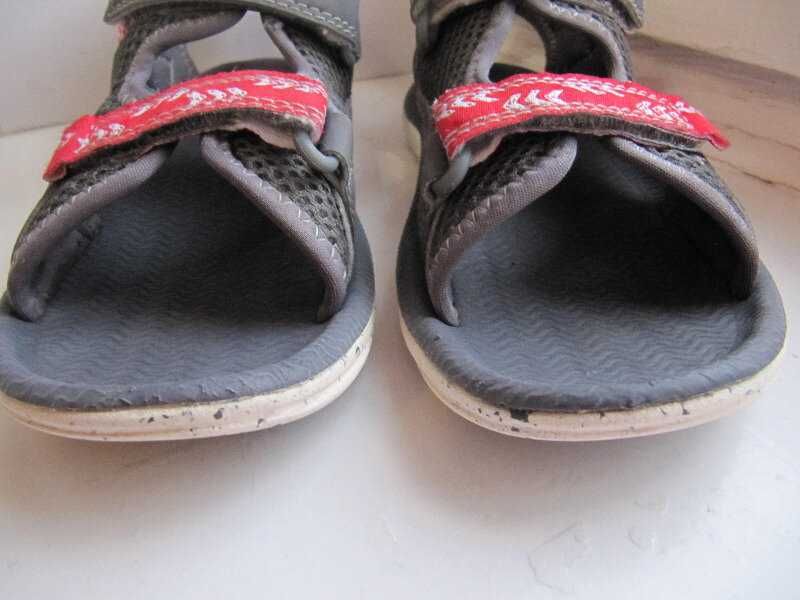 босоножки Clarks