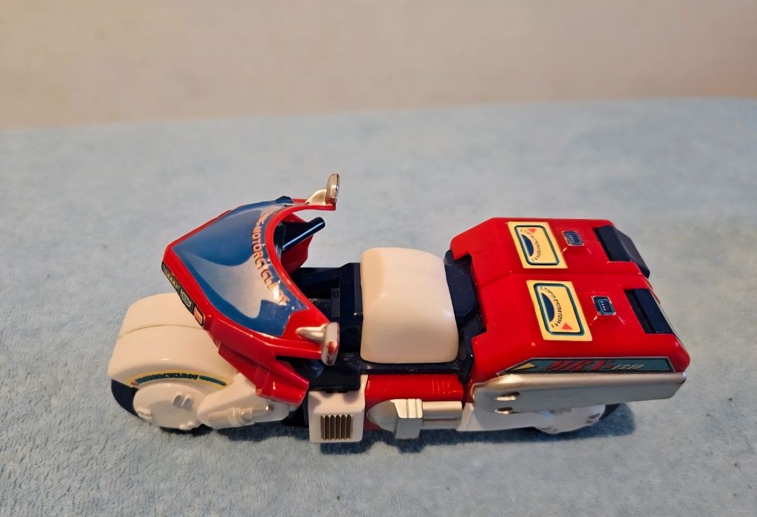 Robot Transformers
