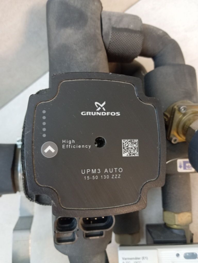 Zestaw Pompa Grundfos UM3 Auto 15-50/130