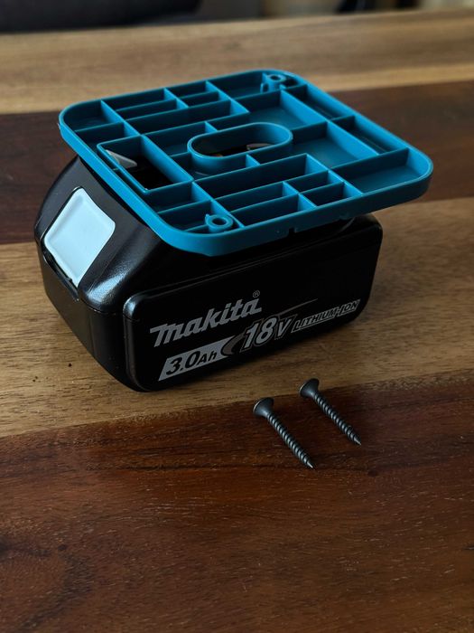 Uchwyt Wieszak Dla Baterii od MAKITY - 5 szt. + Śruby Montażowe