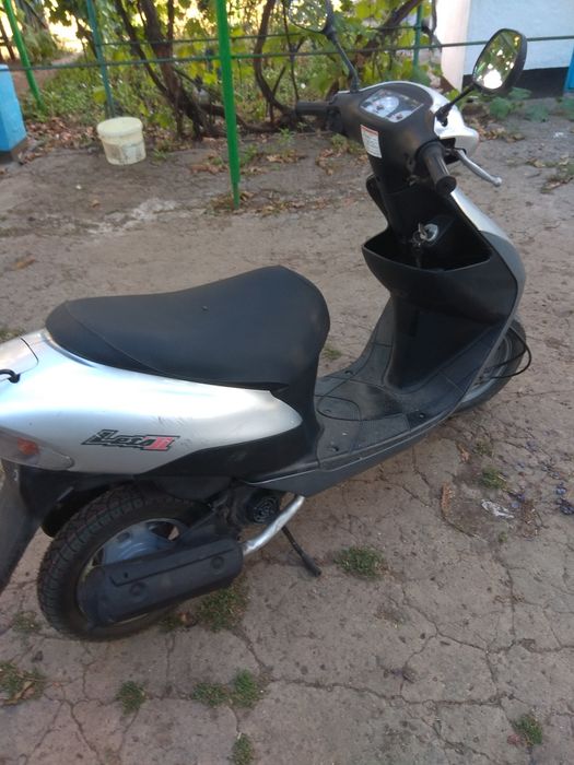 Скутер Сузуки лецт 2