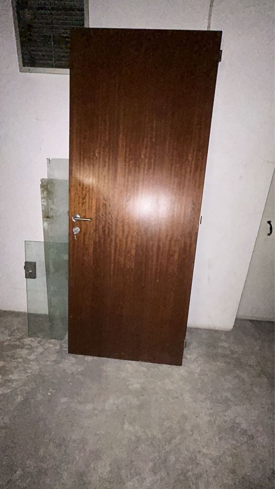 Porta Madeira com fechadura