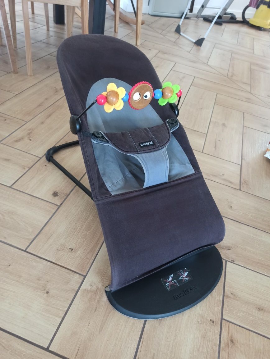 Leżaczek BabyBjorn