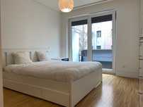 Cama de casal branca