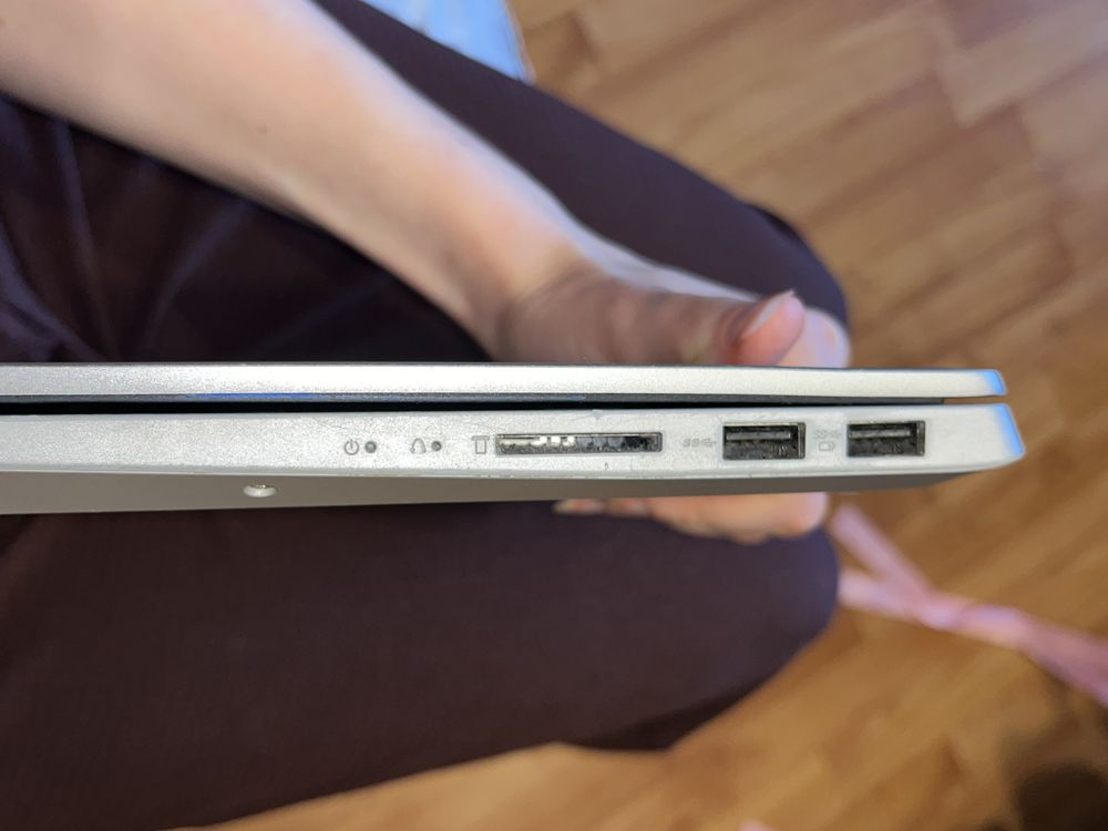 LENOVO S340-14IWL ноутбук не вмикається