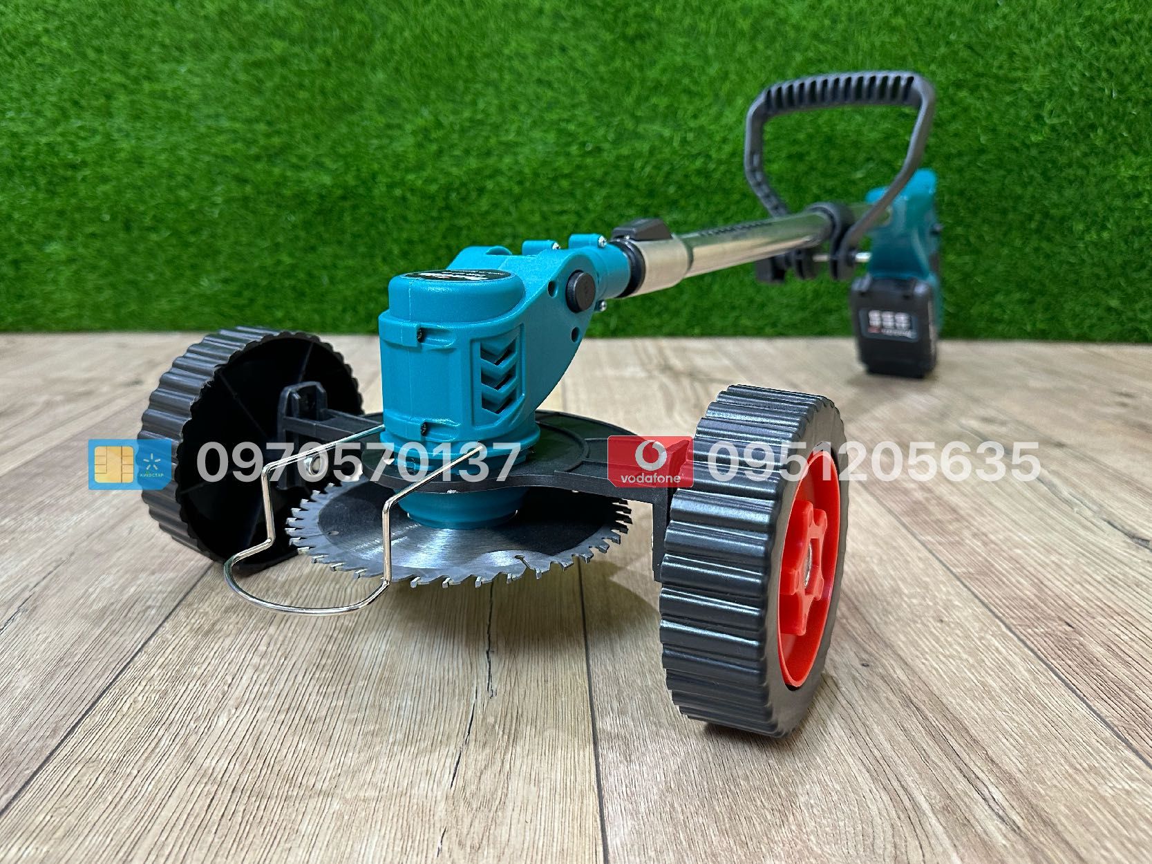Акумуляторний триммер косарка Makita DUR181BL 36V 6Ah + насадка колеса