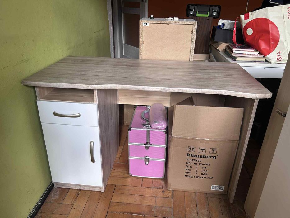 Biurko 120,5cm x 60cm wysokość 75cm