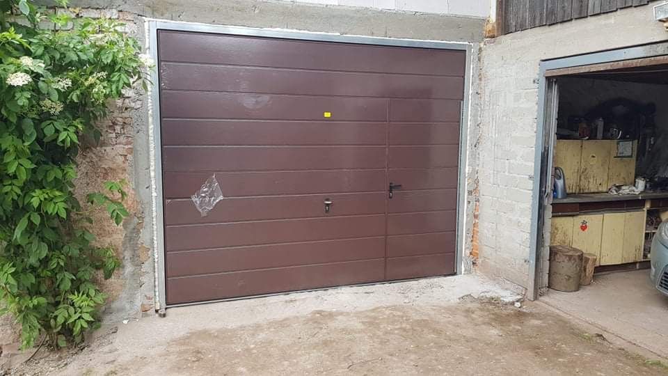 Brama garażowa uchylna 260x220 brąz lub antracyt panel poziomy Dostawa