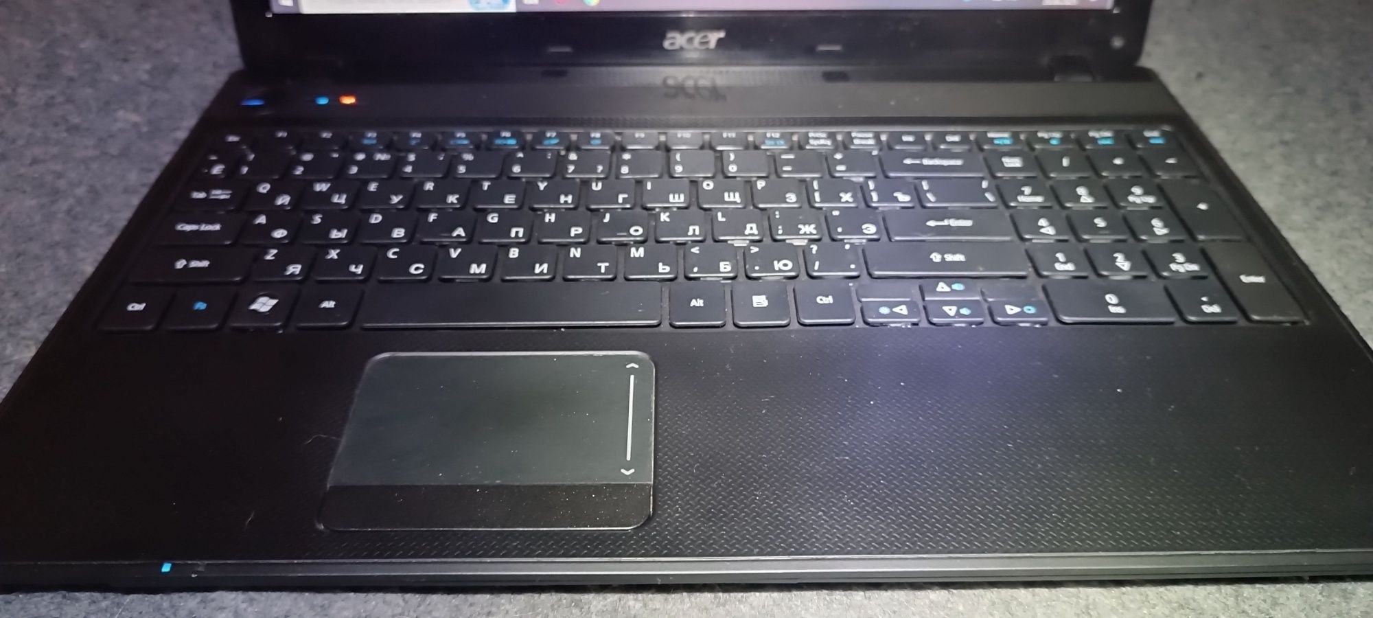 Отличный быстрый ноутбук ACER 5742 i7 620m