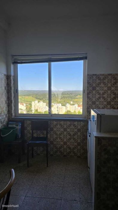 Apartamento T2 – Junto à Escola Solano de Abreu, Abrantes