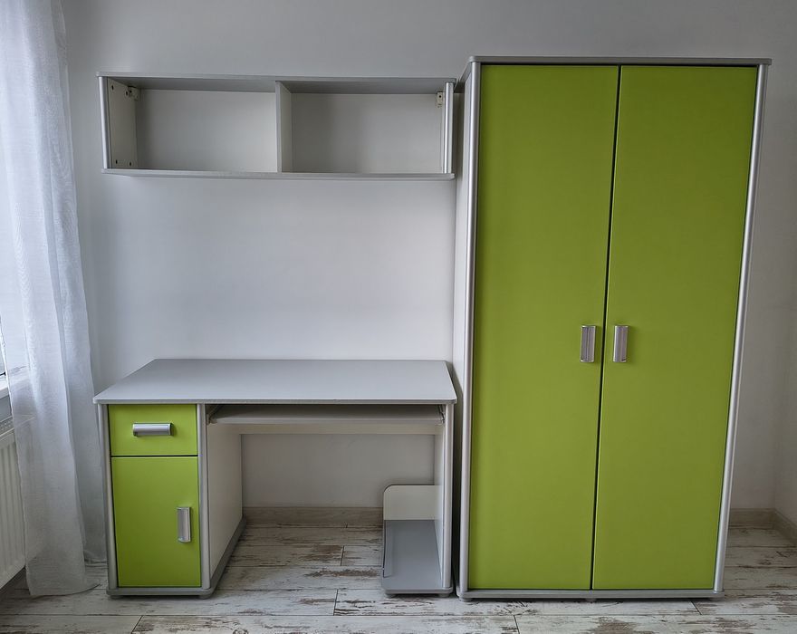 Zestaw mebli młodzieżowych firmy SZYNAKA