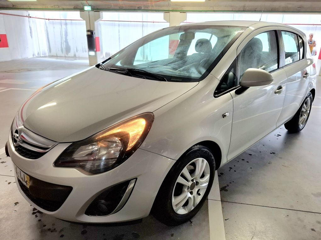 Opel Corsa 2013, diesel só com 112000km