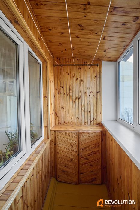 Без%, Липківського 24, 1-кім, 6 поверх, Вакзальна 17 хв.