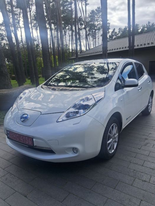 Nissan Liaf Tekna 2015 рік