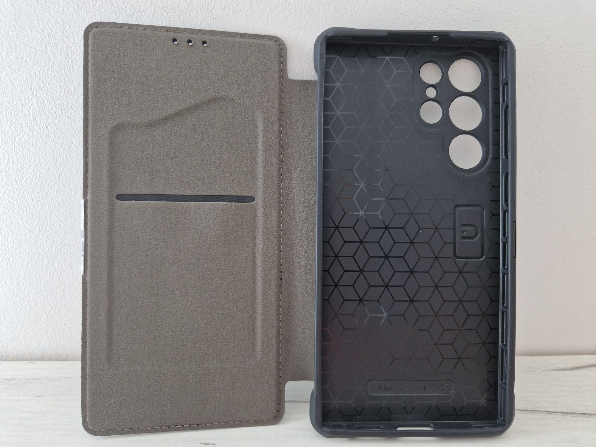Kabura Razor Carbon Book do Samsung Galaxy S22 Ultra czarna