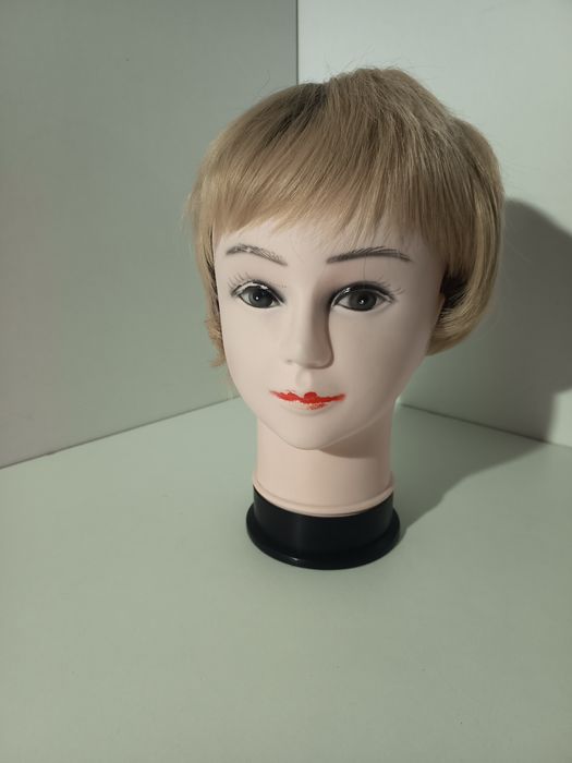 Peruka damska krótka