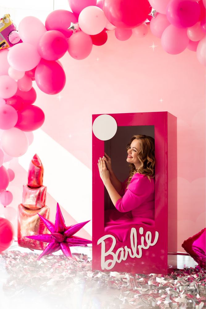 Коробка Barbie O R E N D A фотозона Барбі