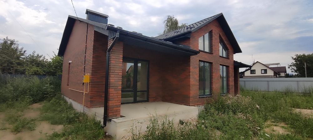 Продаж 1 поверхового будинку без комісії в престижному передмісті