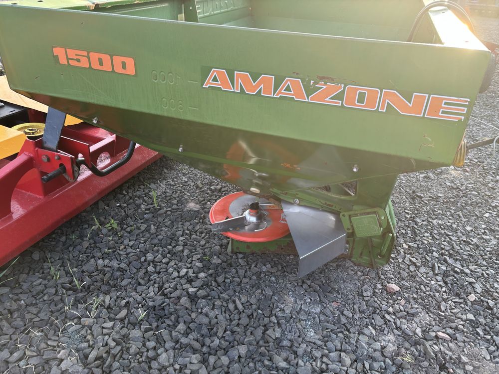 Лійка розкидач мінеральних добрив рум Amazone ZA-M Max 1500 кг