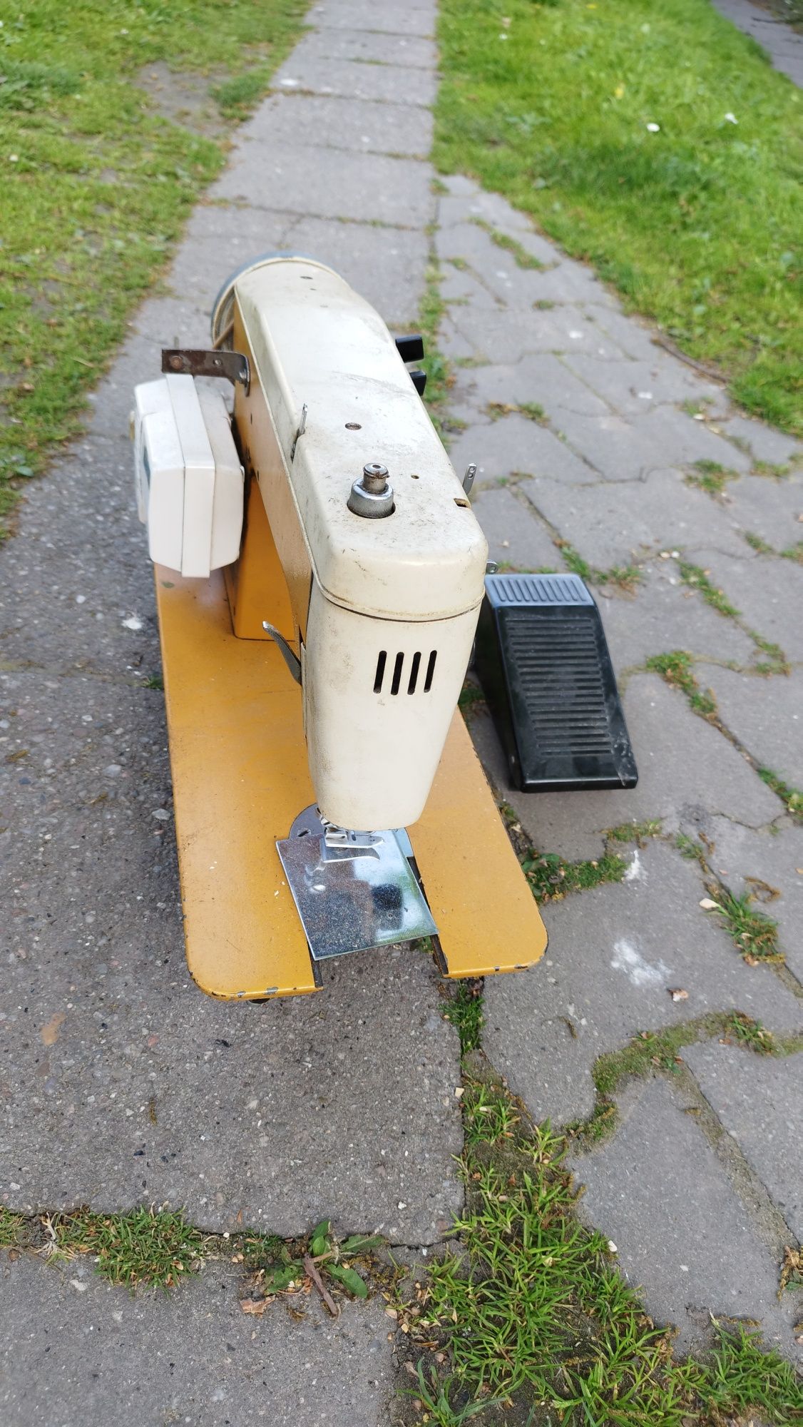 Maszyna do szycia predom łucznik 466