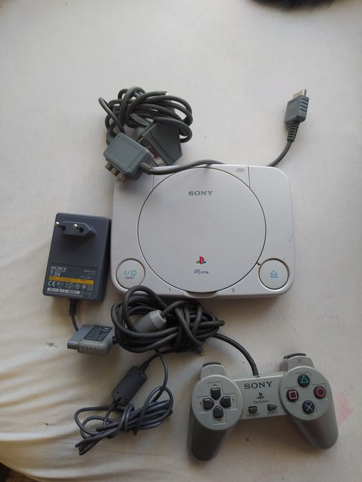 PsOne SCPH 102 Ler até ao fim.