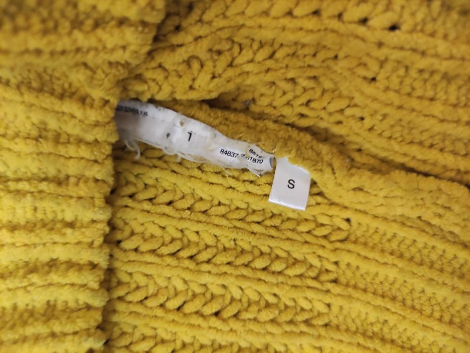 Світер гірчичний S