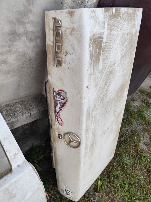 Запчастини Mercedes 190