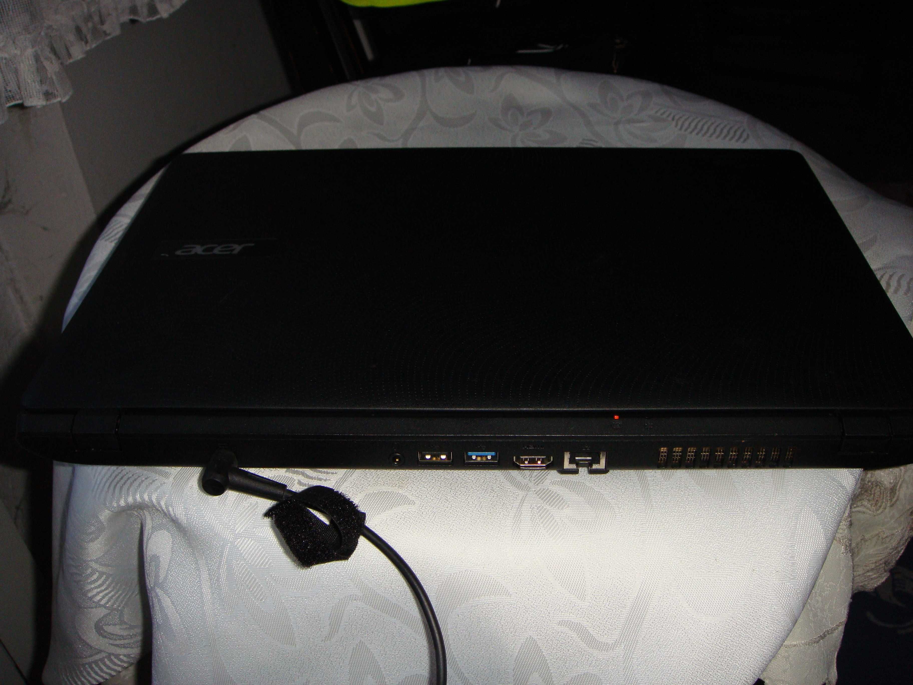 Laptop ,,, ACER  4 -  Ram , Dysk ,  1 - Tera